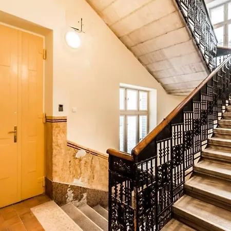 Located, 150 M2 5 Bedrooms Apt., *