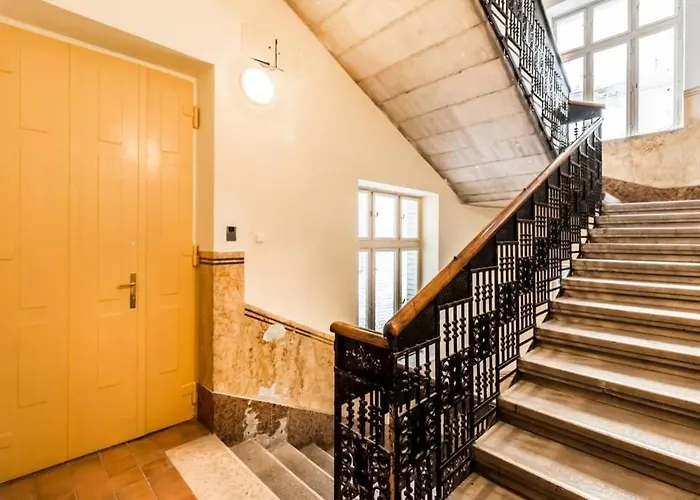 Located, 150 M2 5 Bedrooms Apt., *