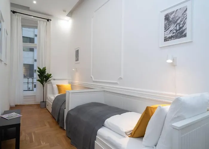 アパート Located, 150 M2 5 Bedrooms Apt., ブダペスト