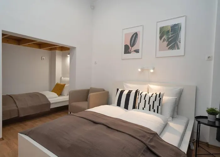 Located, 150 M2 5 Bedrooms Apt., アパート *